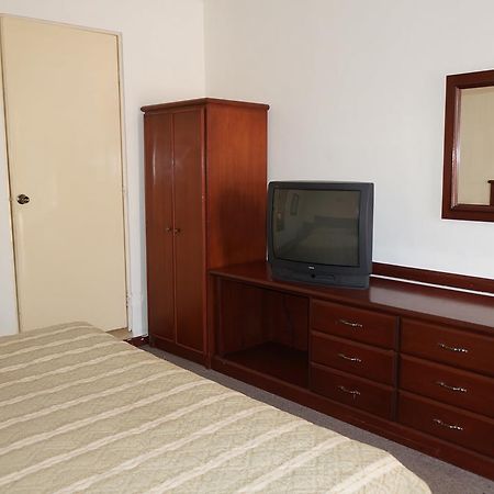 Maria Luisa Inn & Suites Juarez  ภายนอก รูปภาพ