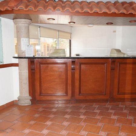 Maria Luisa Inn & Suites Juarez  ภายนอก รูปภาพ