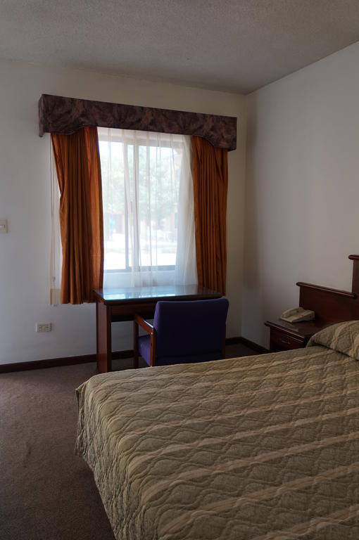 Maria Luisa Inn & Suites Juarez  ภายนอก รูปภาพ