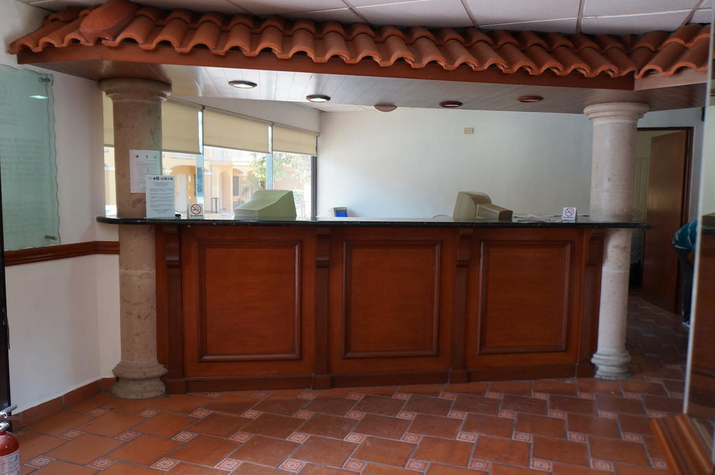 Maria Luisa Inn & Suites Juarez  ภายนอก รูปภาพ