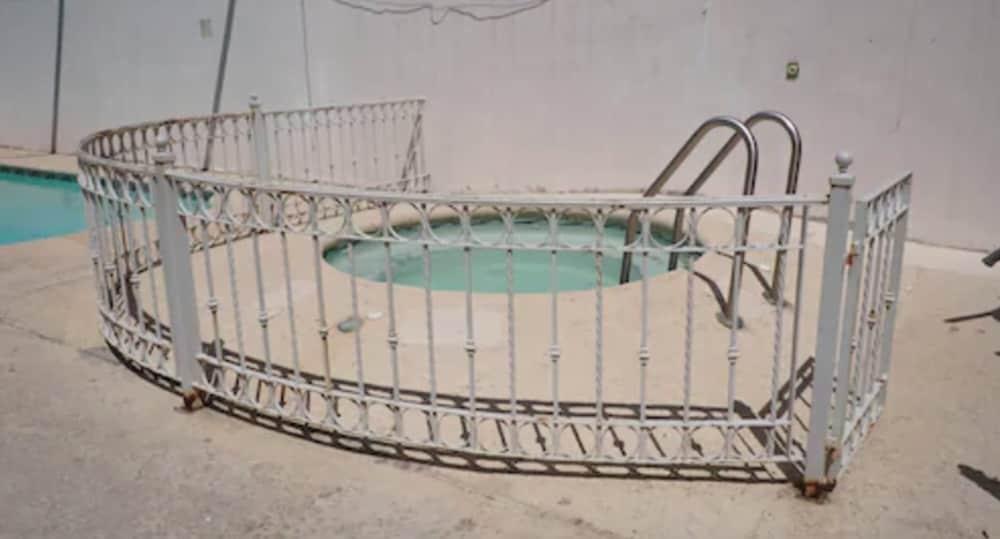 Maria Luisa Inn & Suites Juarez  ภายนอก รูปภาพ